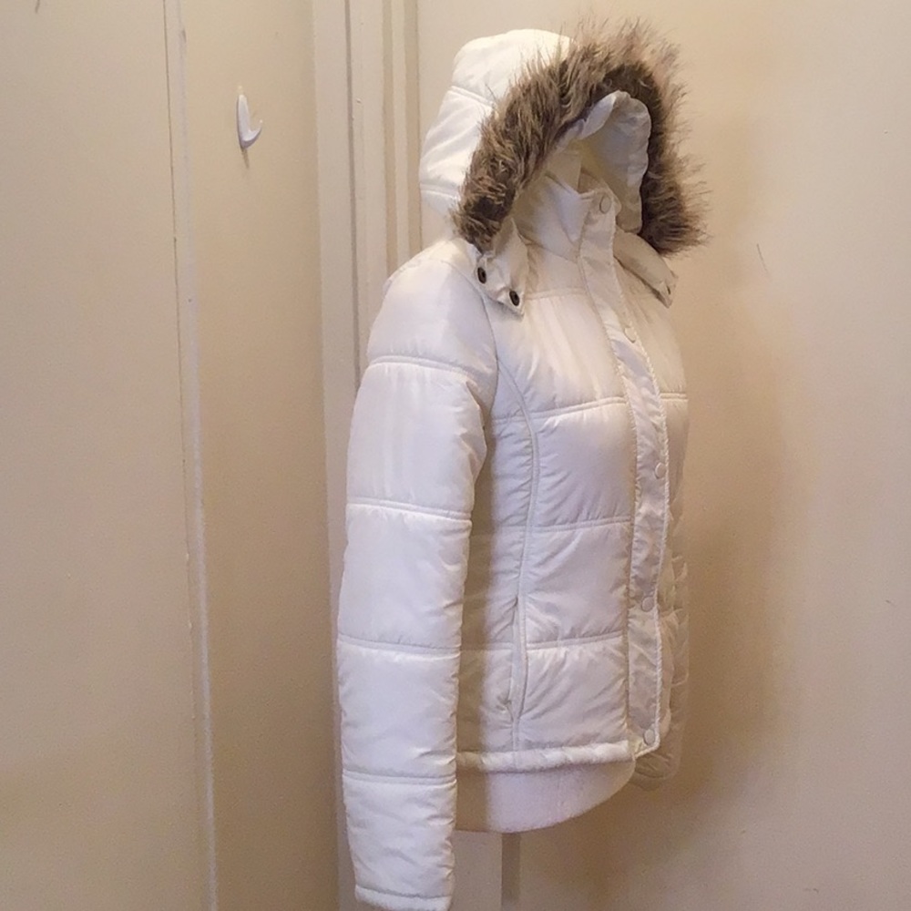 DELIA*S  CREAM COLOR PUFF JACKET COAT WITH FAUX FUR HOOD SZ M - Picture 4 of 11